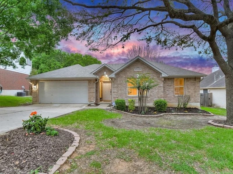 Virtual tour of 3725 Eagles Nest St