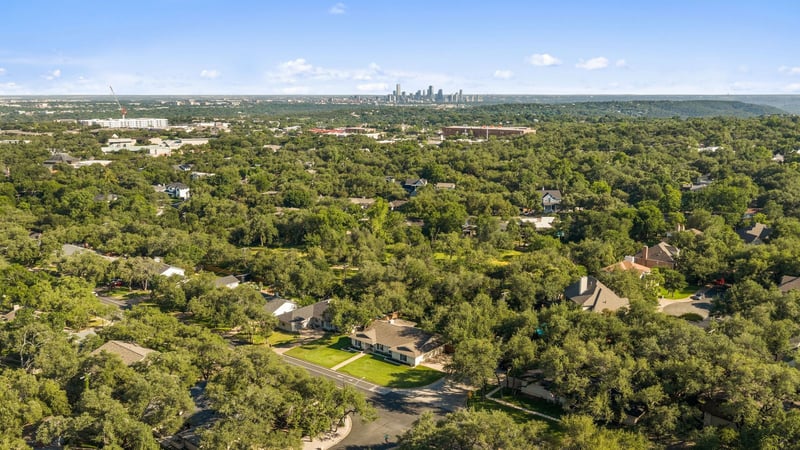 Video tour of 4011 Greystone Dr