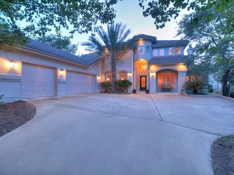 Virtual tour of 405 Luna Vista Dr