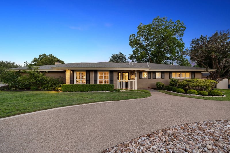 Virtual tour of 4607 Balcones DR
