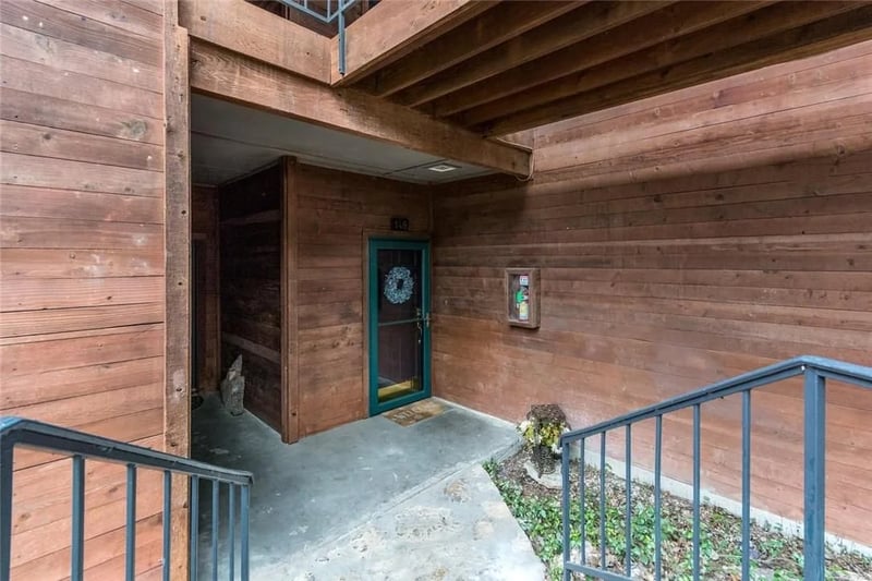Virtual tour of 4711 Spicewood Springs Rd Unit #8-148
