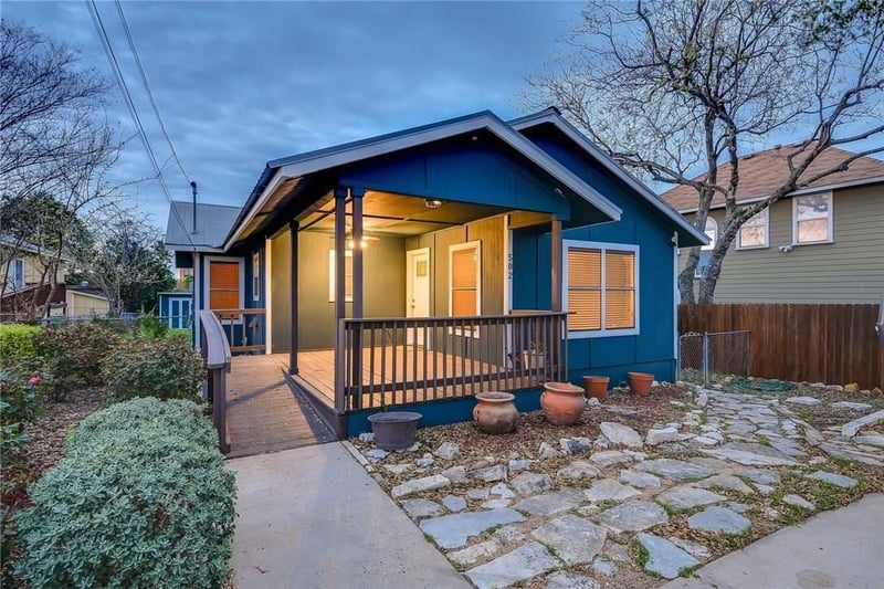 Virtual tour of 502 Delmar Ave