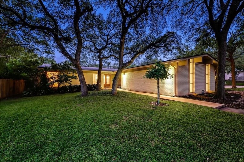 Virtual tour of 8613 Willowick Dr