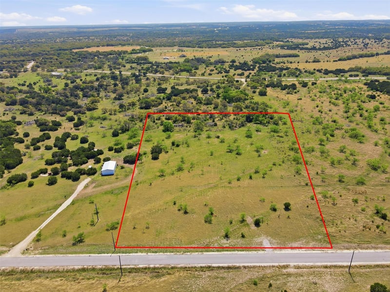 Virtual tour of 329 Winecup DR