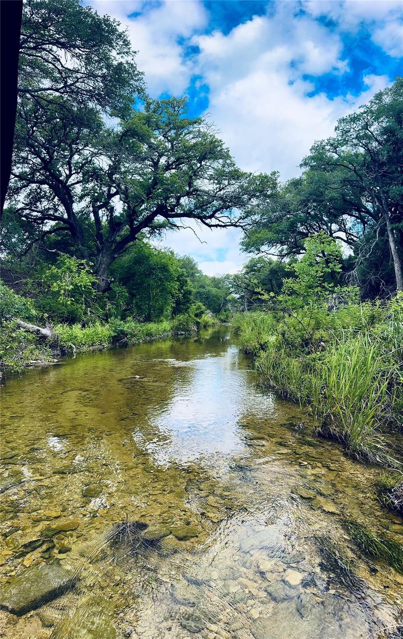 Virtual tour of 0000 Round Mountain RD