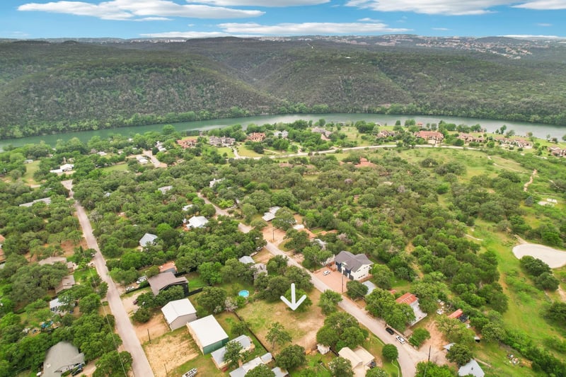 Virtual tour of 0000 W Lakeland Dr