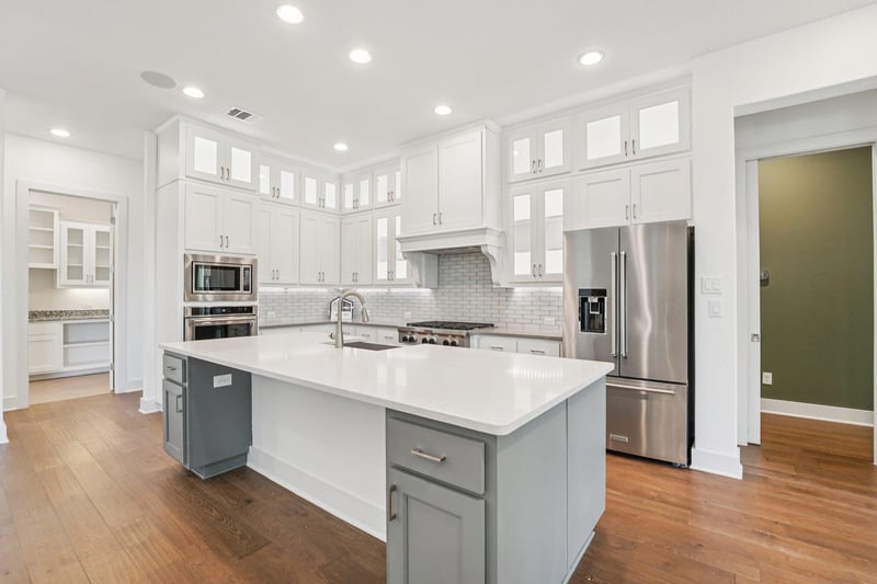 Virtual tour of 100 Barefoot Park LN