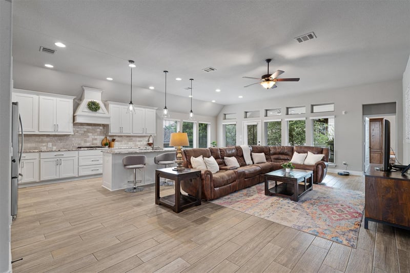 Virtual tour of 100 Indian Paintbrush TRL