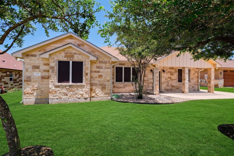 Virtual tour of 100 Magan LN
