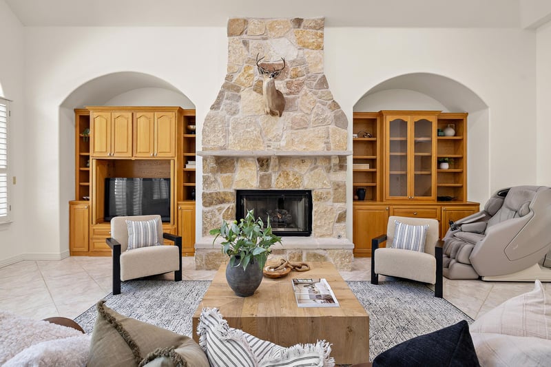 Virtual tour of 100 Palomino CV