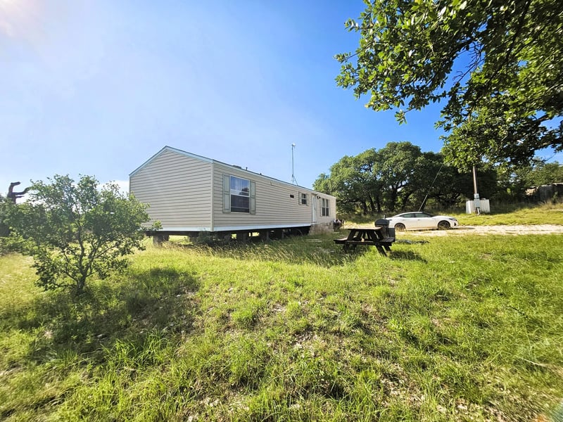 Virtual tour of 100 Reavis DR