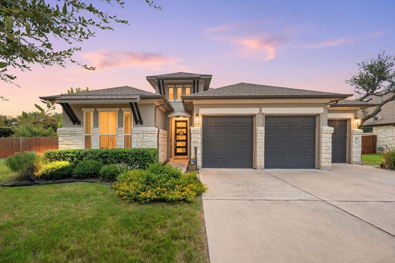 Virtual tour of 100 Summer Park Bnd