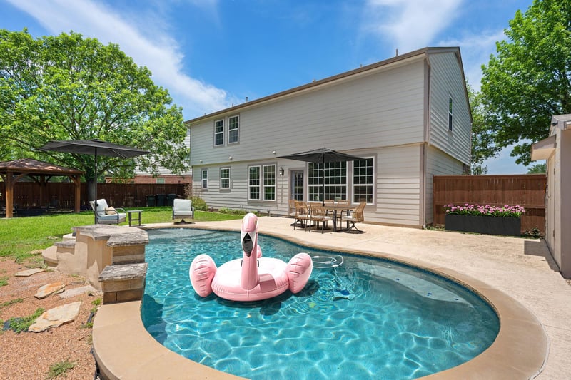 Virtual tour of 100 Tulip CV