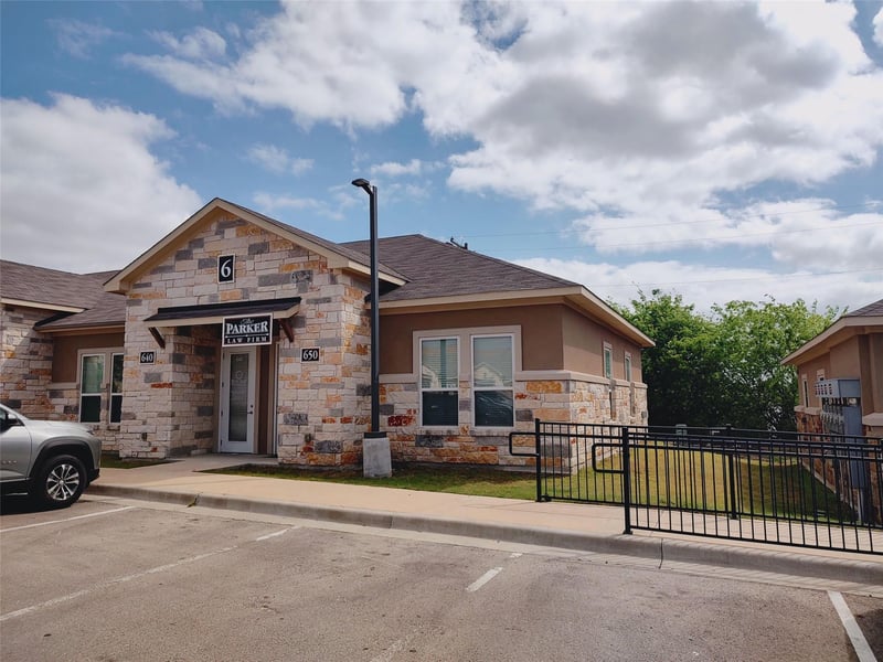Virtual tour of 1000 Gattis School RD Unit #650