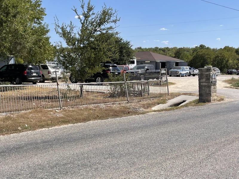 Virtual tour of 1000 Heidenreich Ln