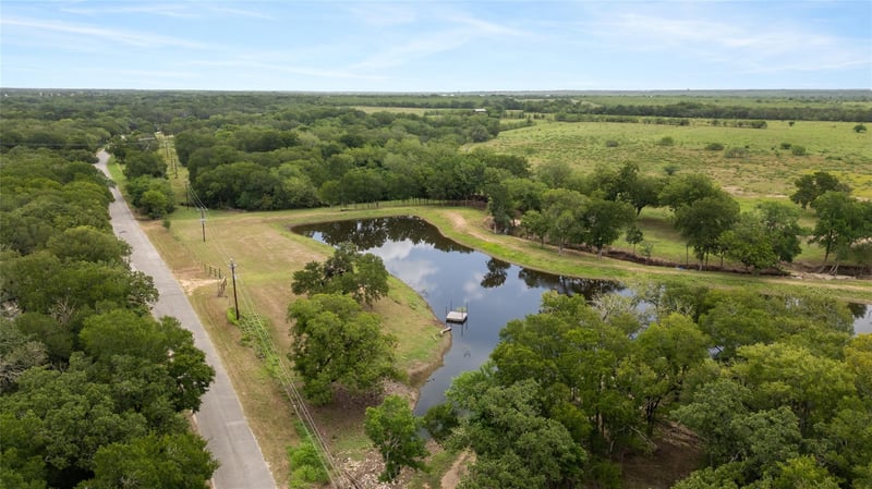 Virtual tour of 1000 Old Lytton Springs RD