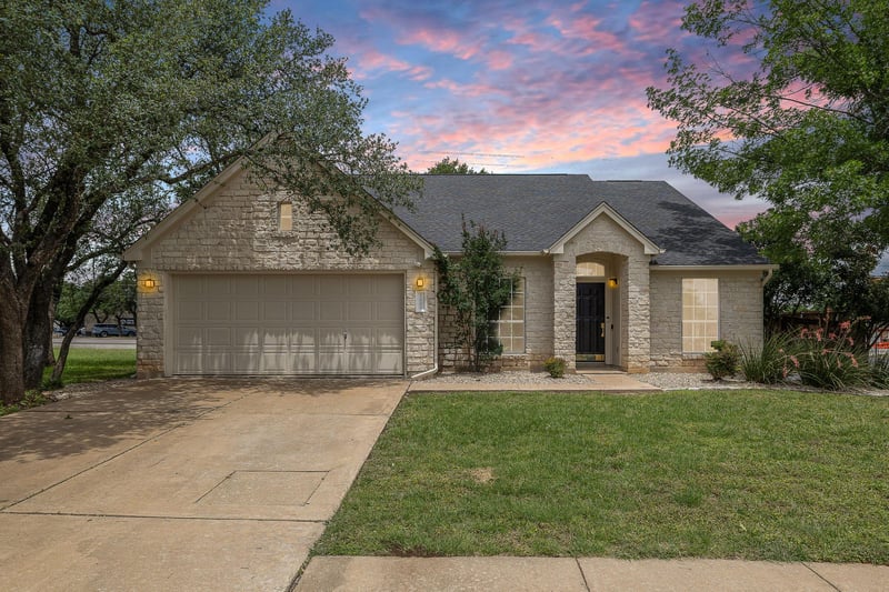 Virtual tour of 1000 Woodview DR