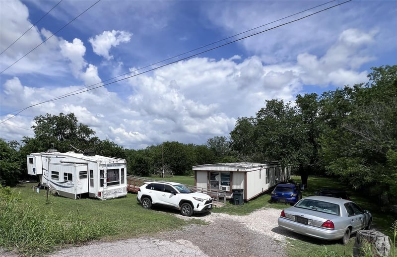 Virtual tour of 10001 Peterson RD