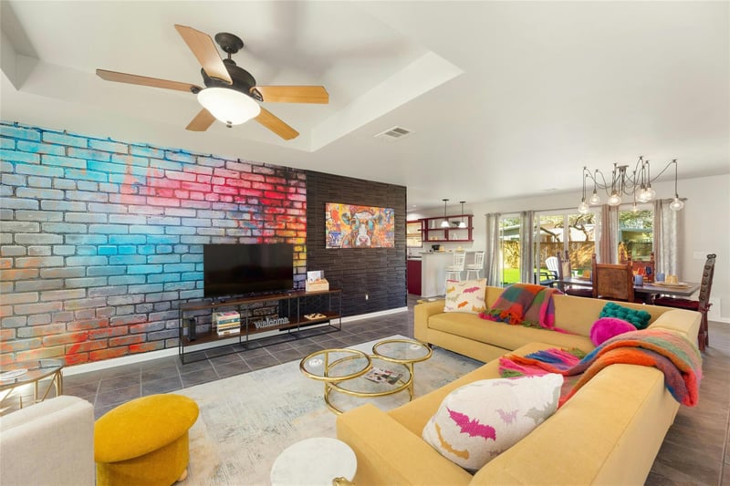 Virtual tour of 10002 Lake Ridge DR Unit #Main House