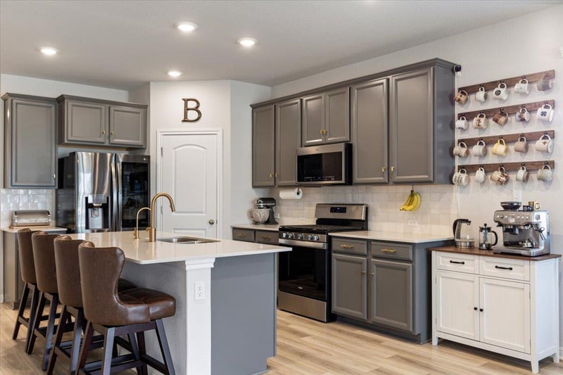 Virtual tour of 1001 Dog Iron ST