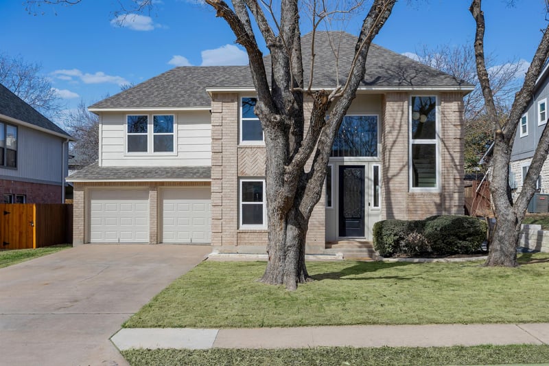 Virtual tour of 1002 Crestview ST
