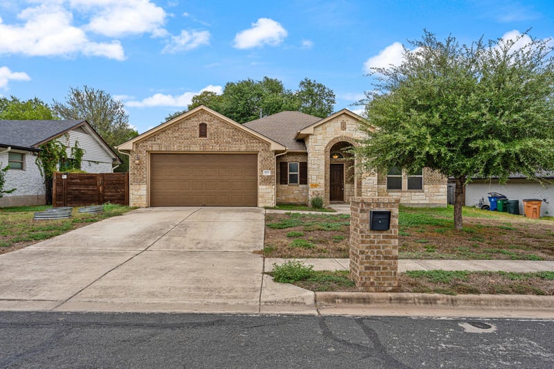 Virtual tour of 1002 Cripple Creek Dr