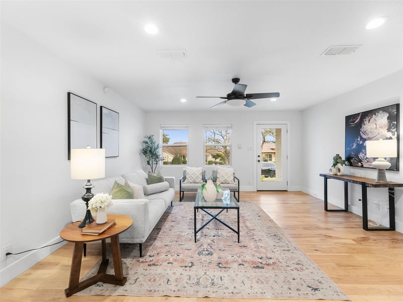 Virtual tour of 1003 Porpoise ST