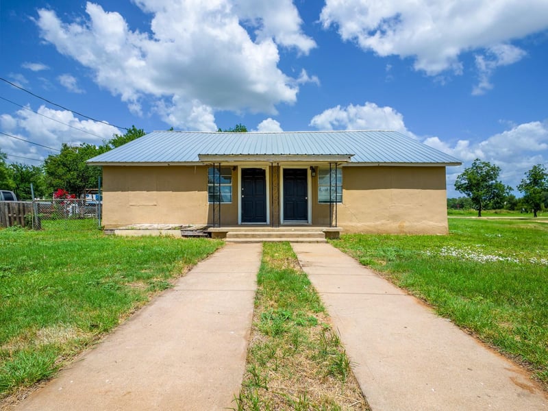 Virtual tour of 1004 Avon Ave