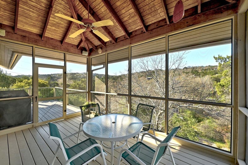 Virtual tour of 1004 Yaupon Valley RD