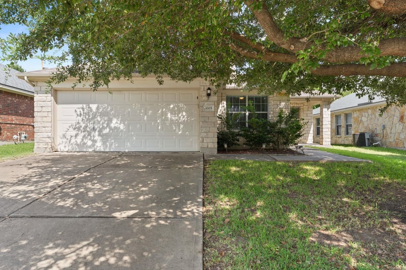 Virtual tour of 1005 Blackburn PL