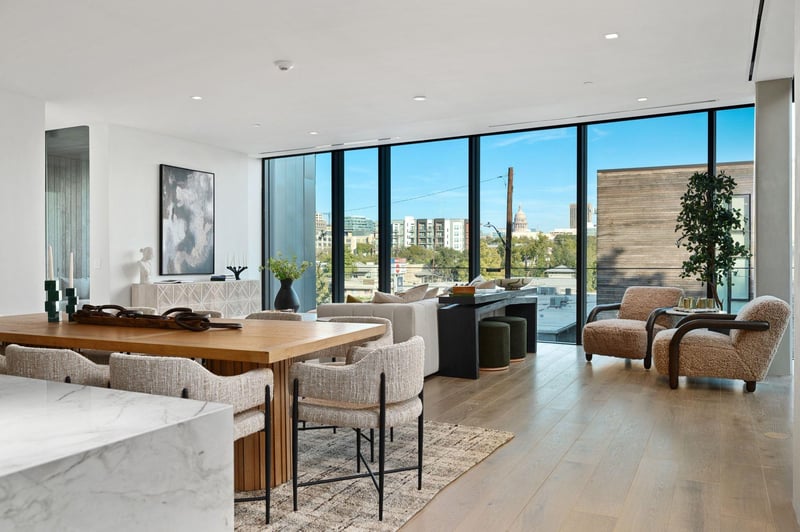 Virtual tour of 1006 Baylor St Unit #201
