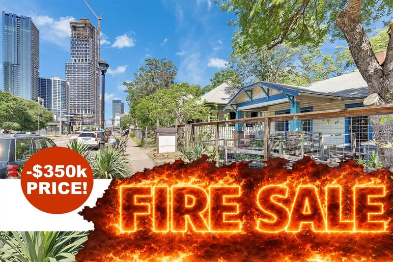 Virtual tour of 1006 E Cesar Chavez ST