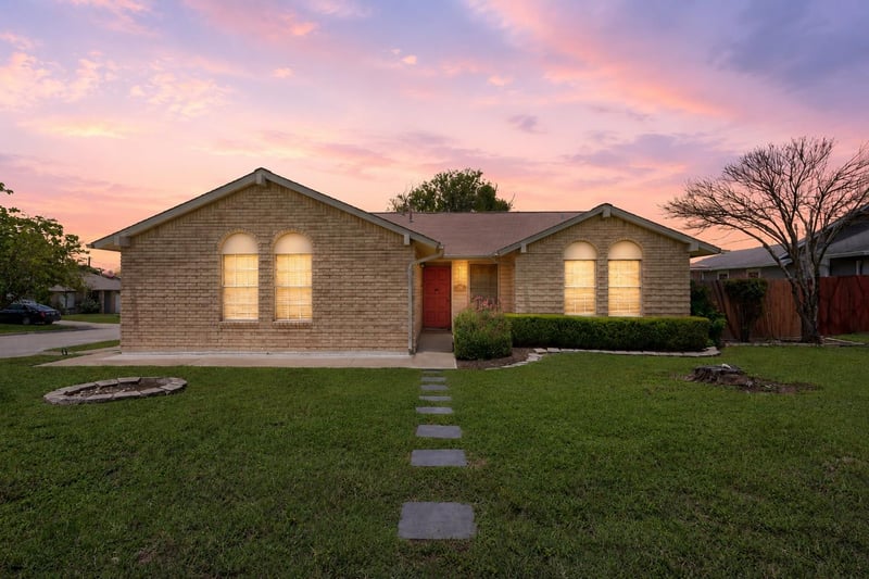 Virtual tour of 1006 Edgerly LN