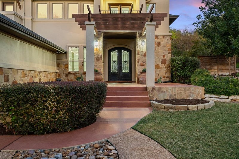 Virtual tour of 1007 Ogden DR
