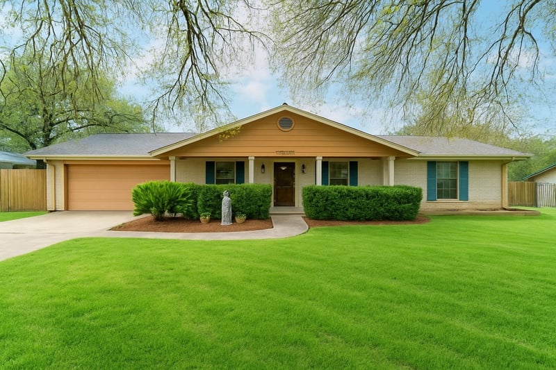 Virtual tour of 1008 Dove Dr