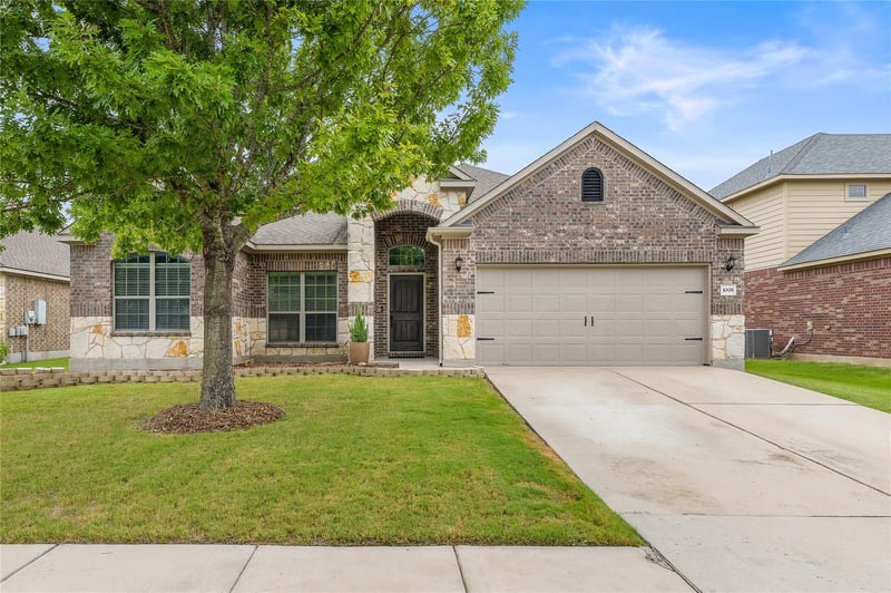 Virtual tour of 1008 N Ash CV