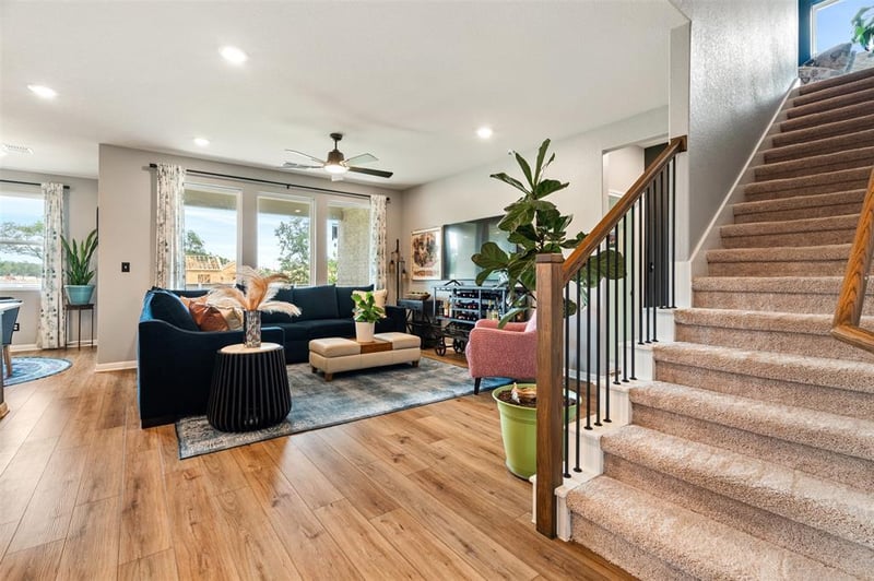Virtual tour of 1009 Dog Iron ST