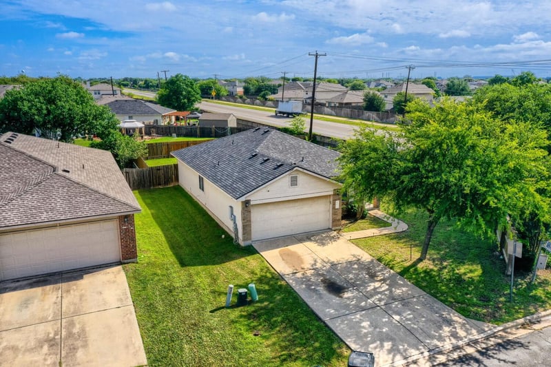 Virtual tour of 101 Adamae LN