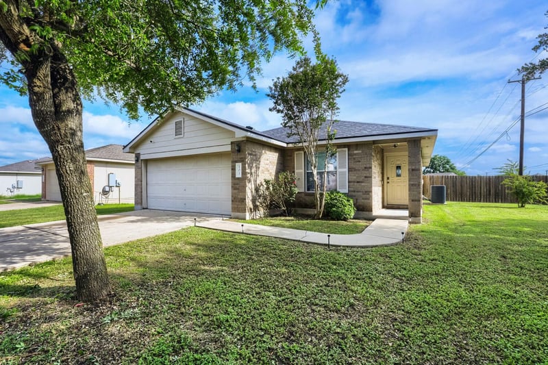 Virtual tour of 101 Adamae LN