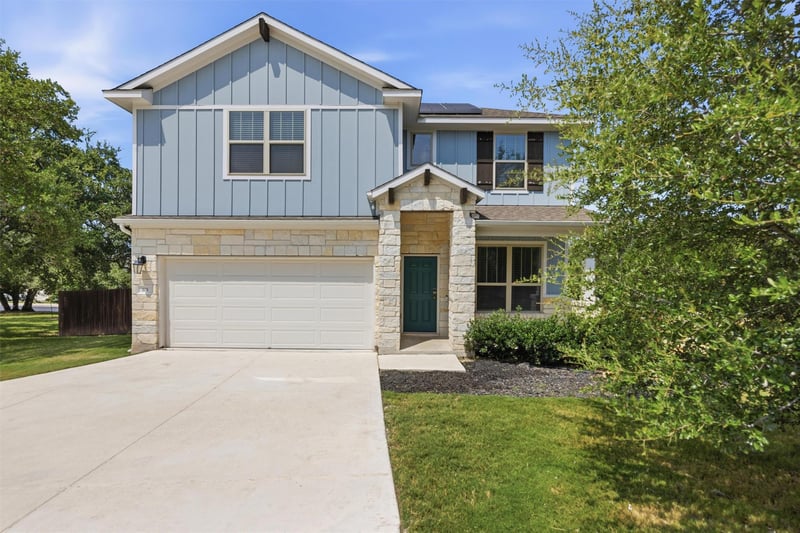 Virtual tour of 101 Chalk Lake CV