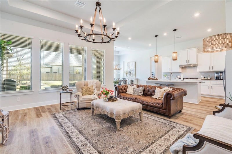 Virtual tour of 101 Lake Spring Cir