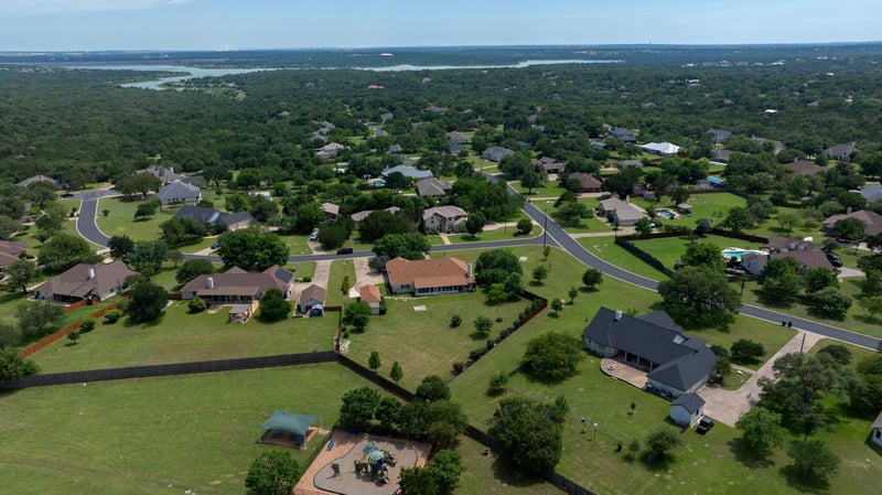 Virtual tour of 101 Lakeview LN