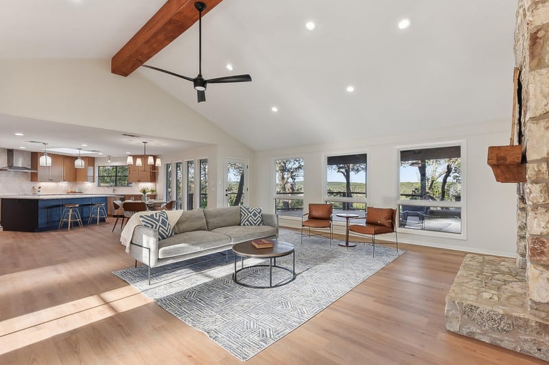 Virtual tour of 101 Mesa Dr