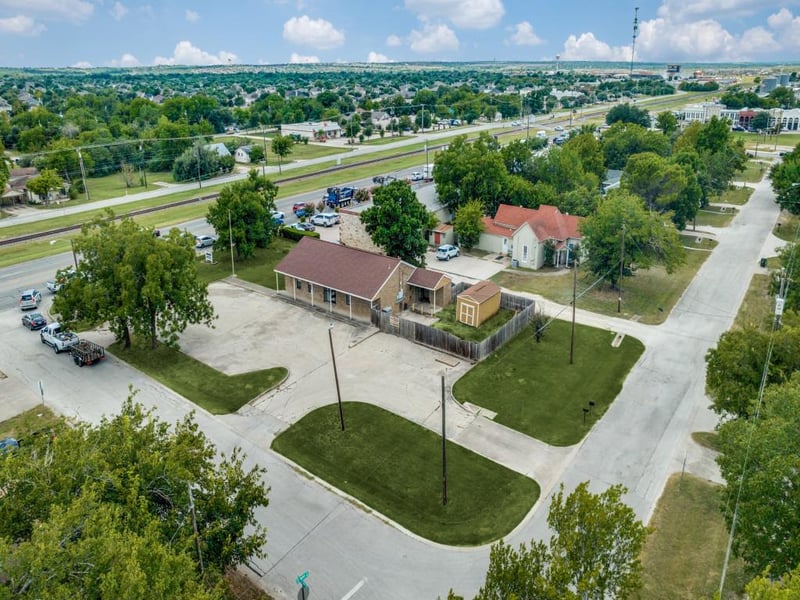 Virtual tour of 101 N Anthony ST