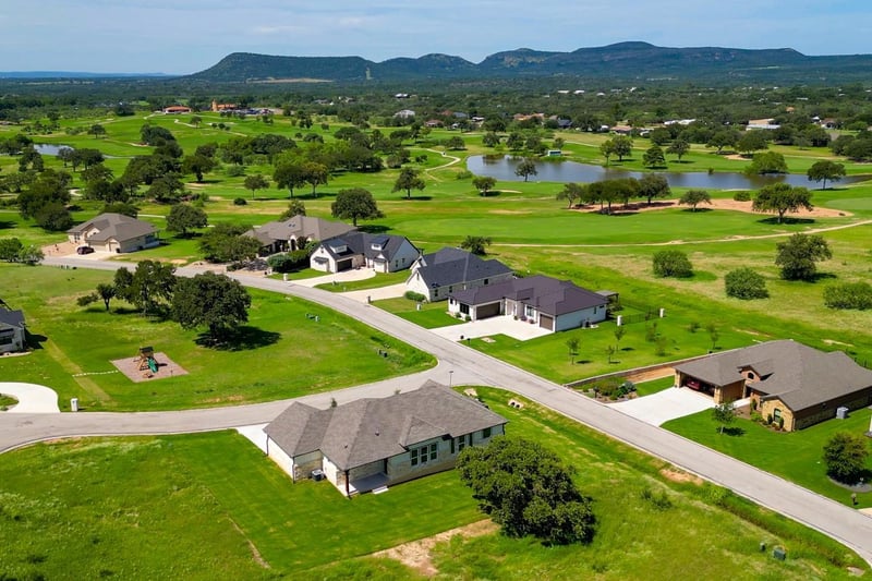 Virtual tour of 101 Olympia Hills CT