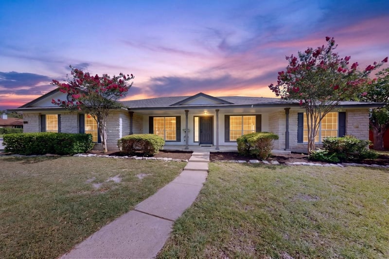 Virtual tour of 101 Rock Chalk CT