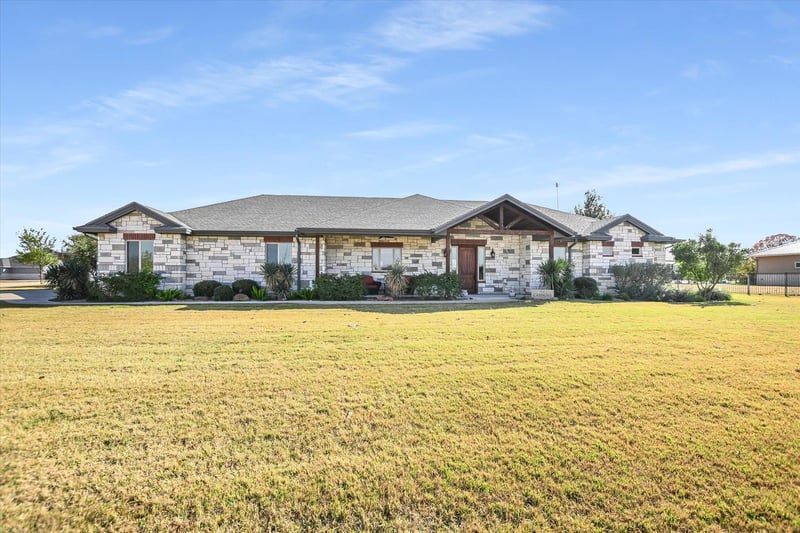 Virtual tour of 101 Still Meadow Dr