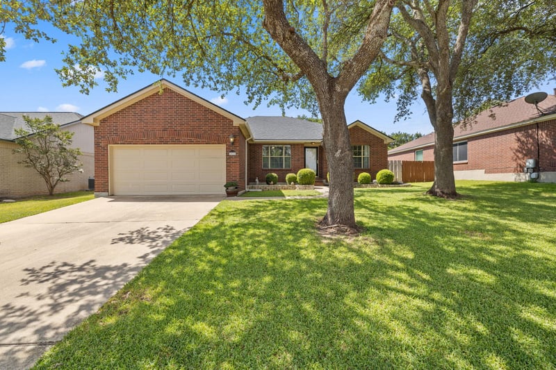 Virtual tour of 1010 Cedar Crest DR