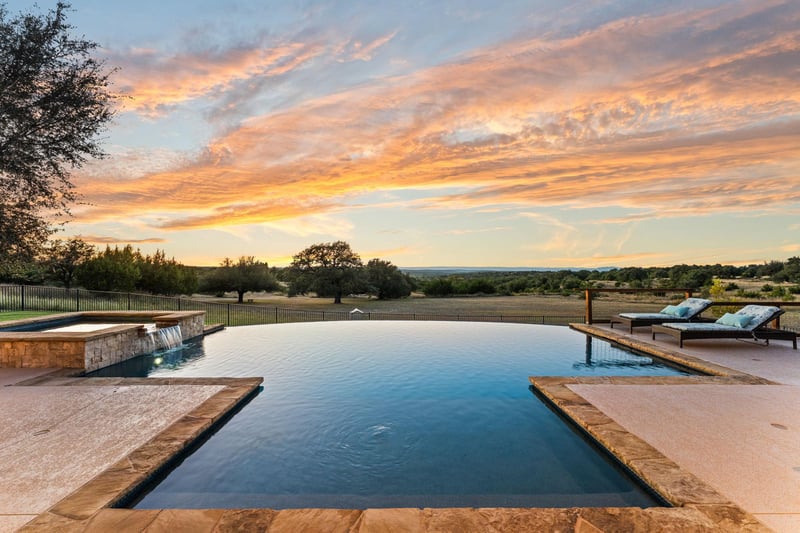Virtual tour of 1010  Vista Ridge Dr