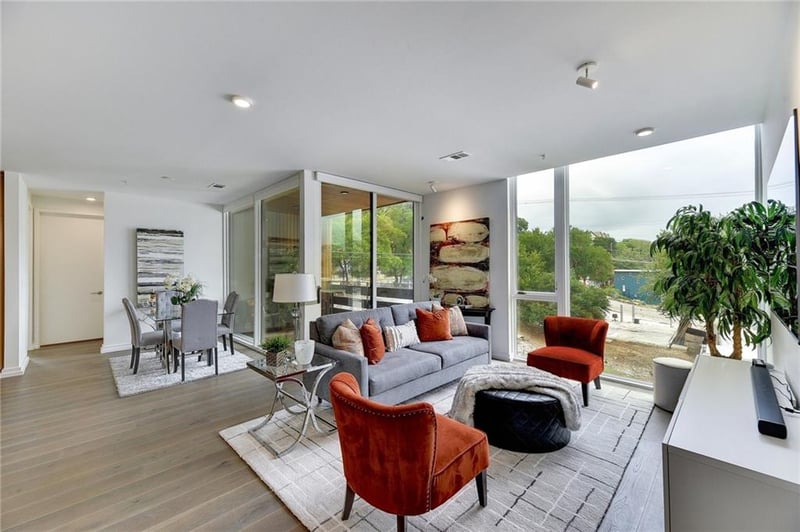 Virtual tour of 1010 W 10th ST Unit #201